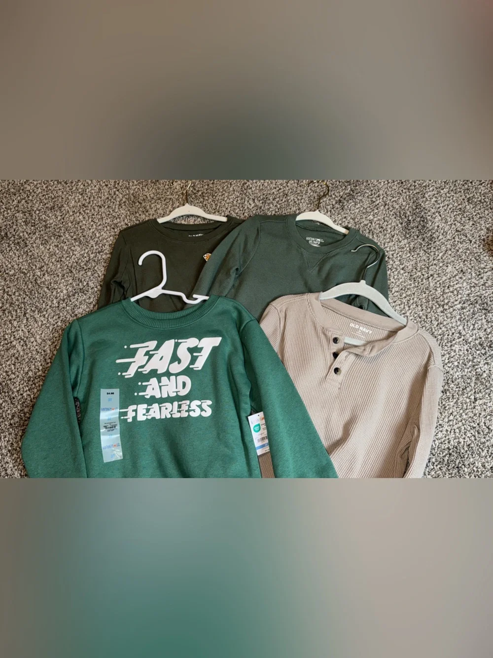 Old Navy Green Graphic Sweatshirt & Green + Tan Pullover Tops